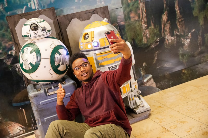 guests taking Star Wars pics at Orlando International Airport