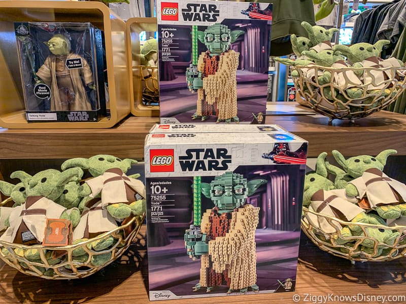 New Yoda legos display in Hollywood Studios