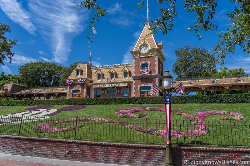 Disneyland Park Entrance