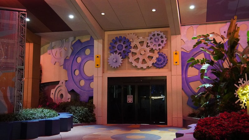 Epcot Future World Construction Updates January 2020 mousegear refurb