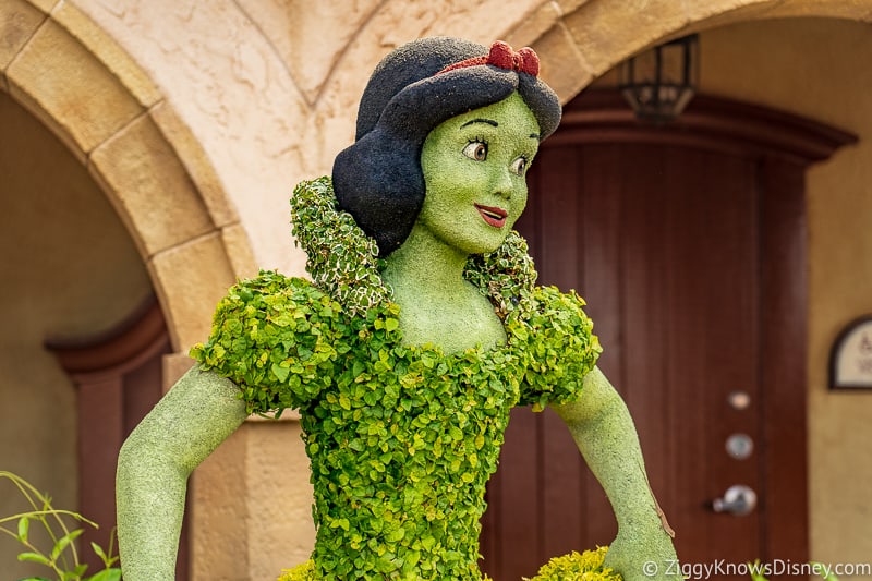 Snow White topiary EPCOT Germany pavilion