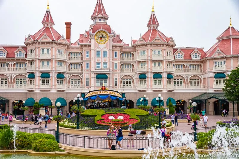 Disneyland Paris closure Disneyland Hotel