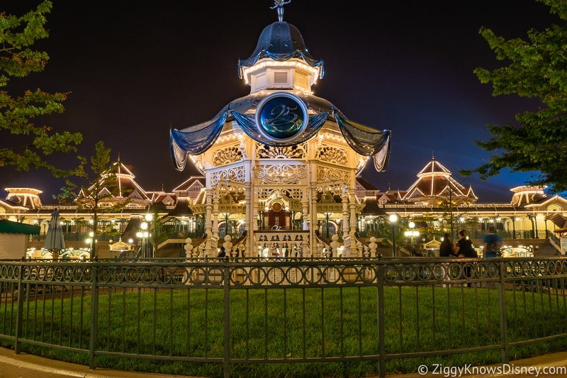 Disneyland Paris closure Disneyland Park at night