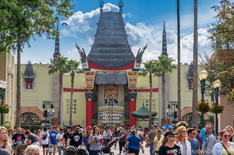 looking down Hollywood Blvd in Disney's Hollywood Studios crowds