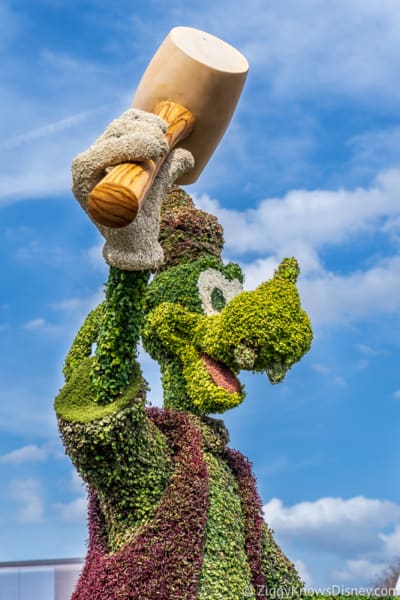 Goofy Topiary Epcot Flower and Garden Festival