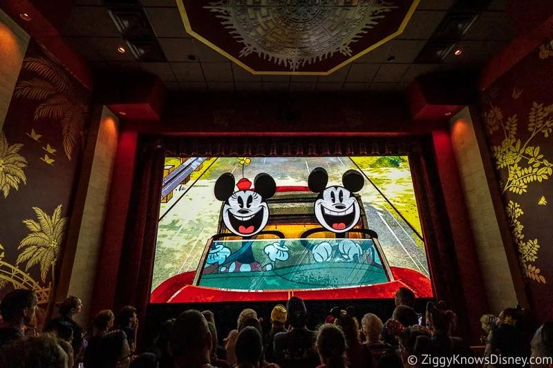 Mickey and Minnie's Runaway Railway Cinema
