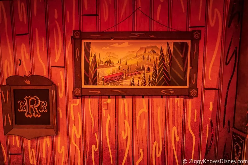 Mickey and Minnie's Runaway Railway hanging paintings