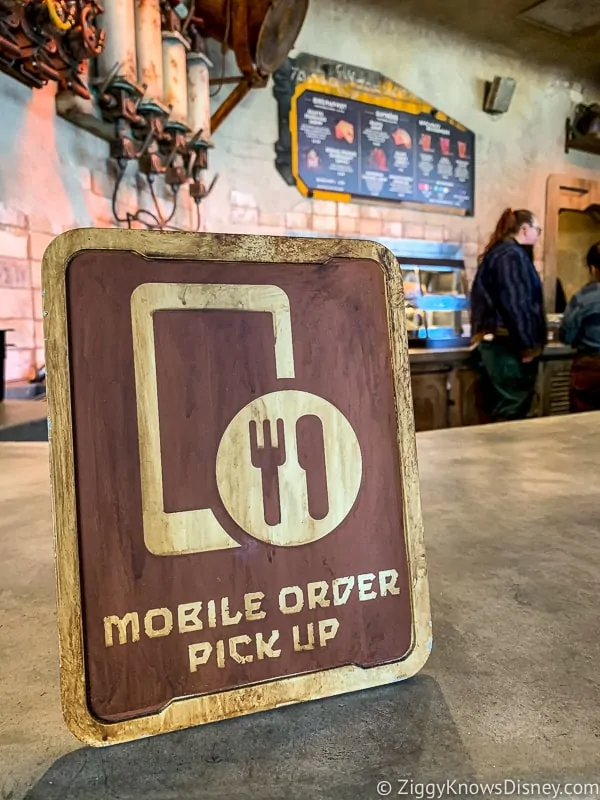 Mobile Order sign at the pick-up counter