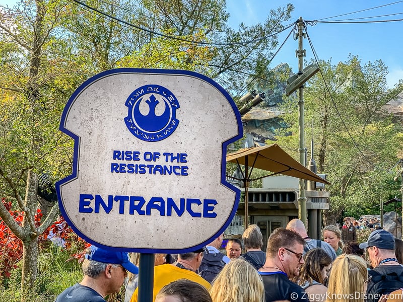 disneyland virtual queue times