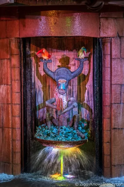 Tiki Room queue