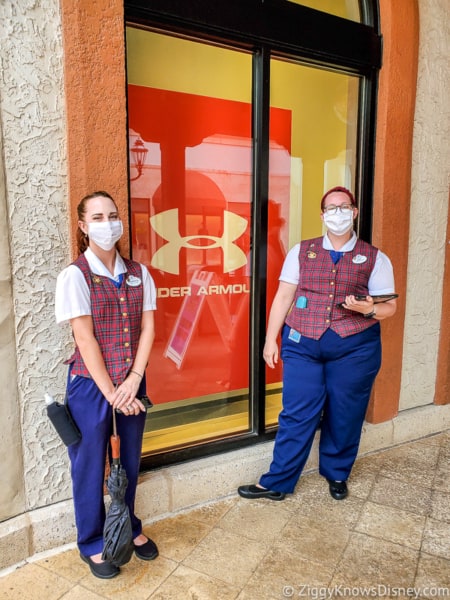 Disney Cast Members with face masks