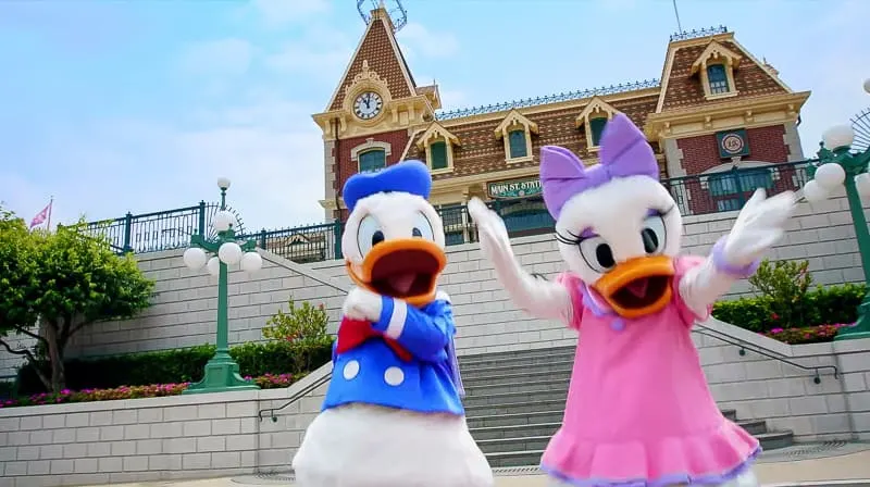 Donald and Daisy Duck at Hong Kong Disneyland