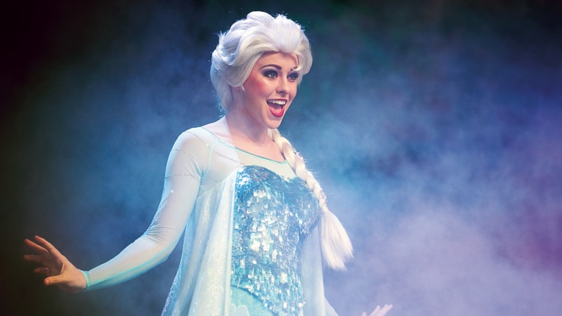 Frozen Sing-Along Celebration Elsa