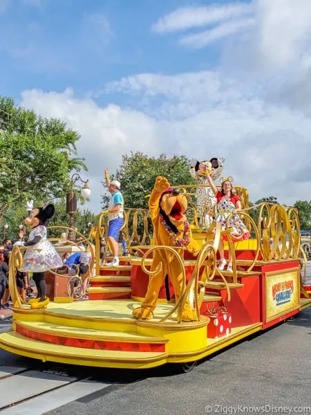 Mickey Mouse Character Cavalcade and friends Magic Kingdom opening