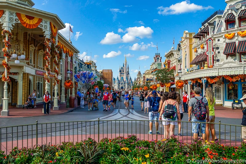 disney magic kingdom hours october 2018