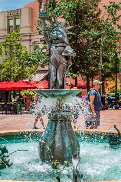 Muppets fountain Miss Piggy on Grand Avenue