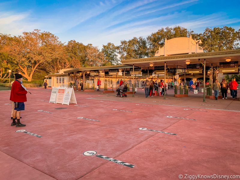 Park Hopping Magic Kingdom Entrance