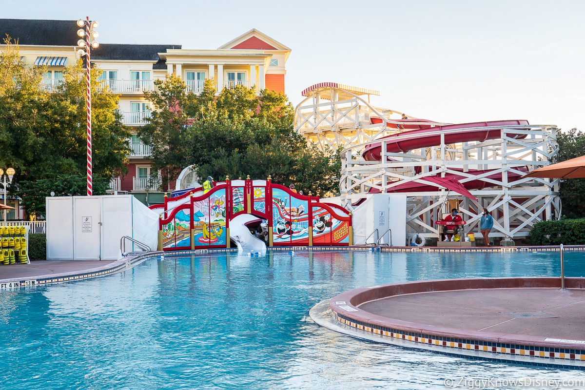 Luna Park Pool Boardwalk Inn