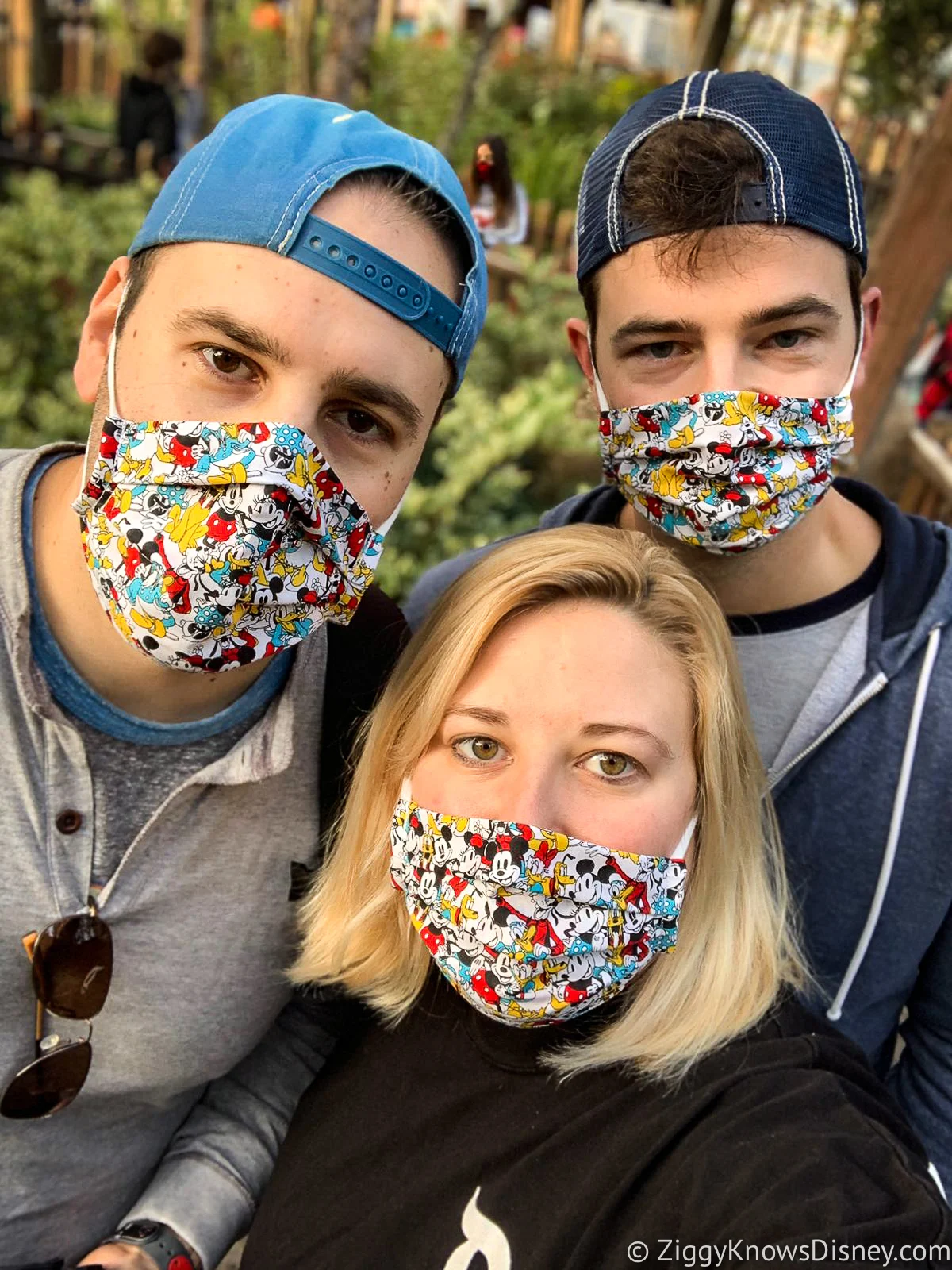 wearing face masks at Disney through 2021