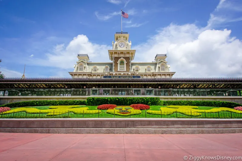 Disney World April Park Hours