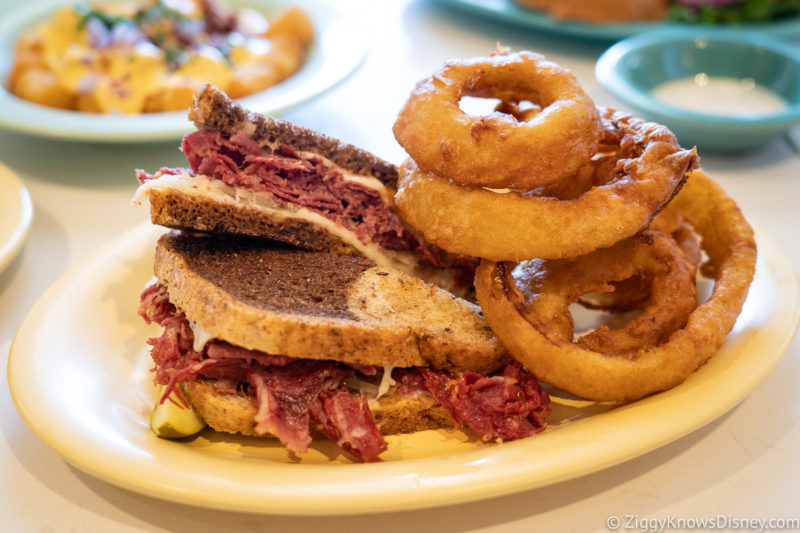 Sandwich and Onion Rings Beaches & Cream