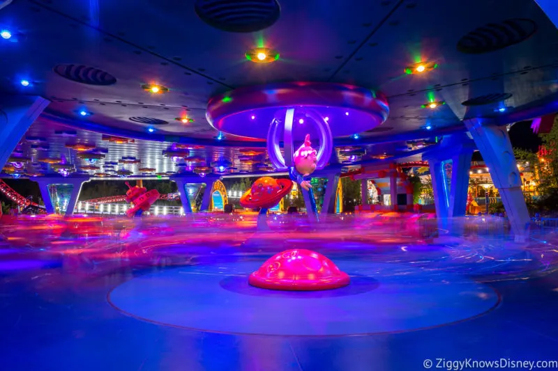 Alien Swirling Saucers Disney World Ride