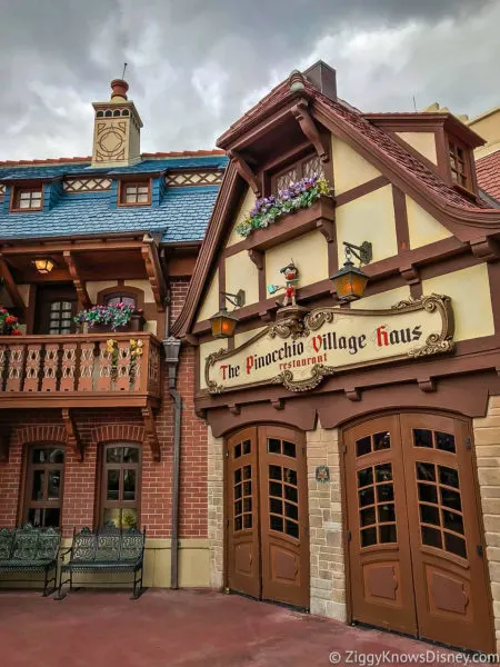 Pinocchio Village Haus Magic Kingdom