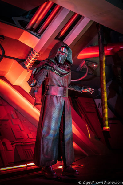 Rise of the Resistance Kylo Ren animatronic