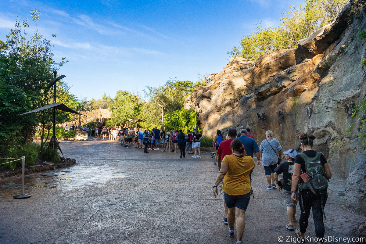 Rise of the Resistance standby queue on walkway to Galaxy's Edge