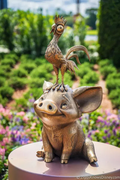 Pua and Hei Hei 50th Anniversary Golden Statues