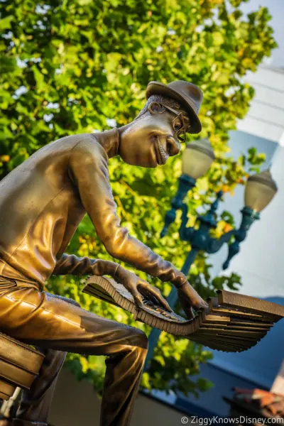 Joe Gardner Disney World 50th Anniversary Golden Statue Hollywood Studios