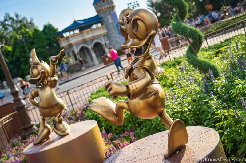 Donald Duck and Daisy Duck Disney World 50th Anniversary Golden Statues Magic Kingdom