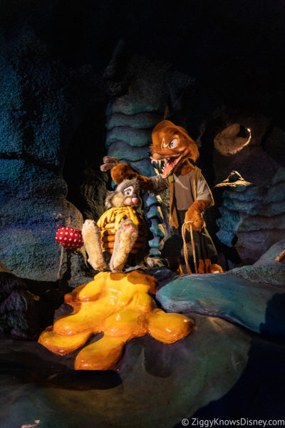 Splash Mountain Brer Fox and Brer Rabbit Scene