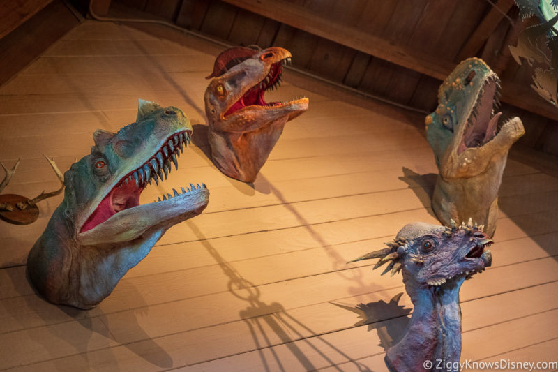 5 Broken Effects Inside Dinosaur at Disney's Animal Kingdom - Parkeology