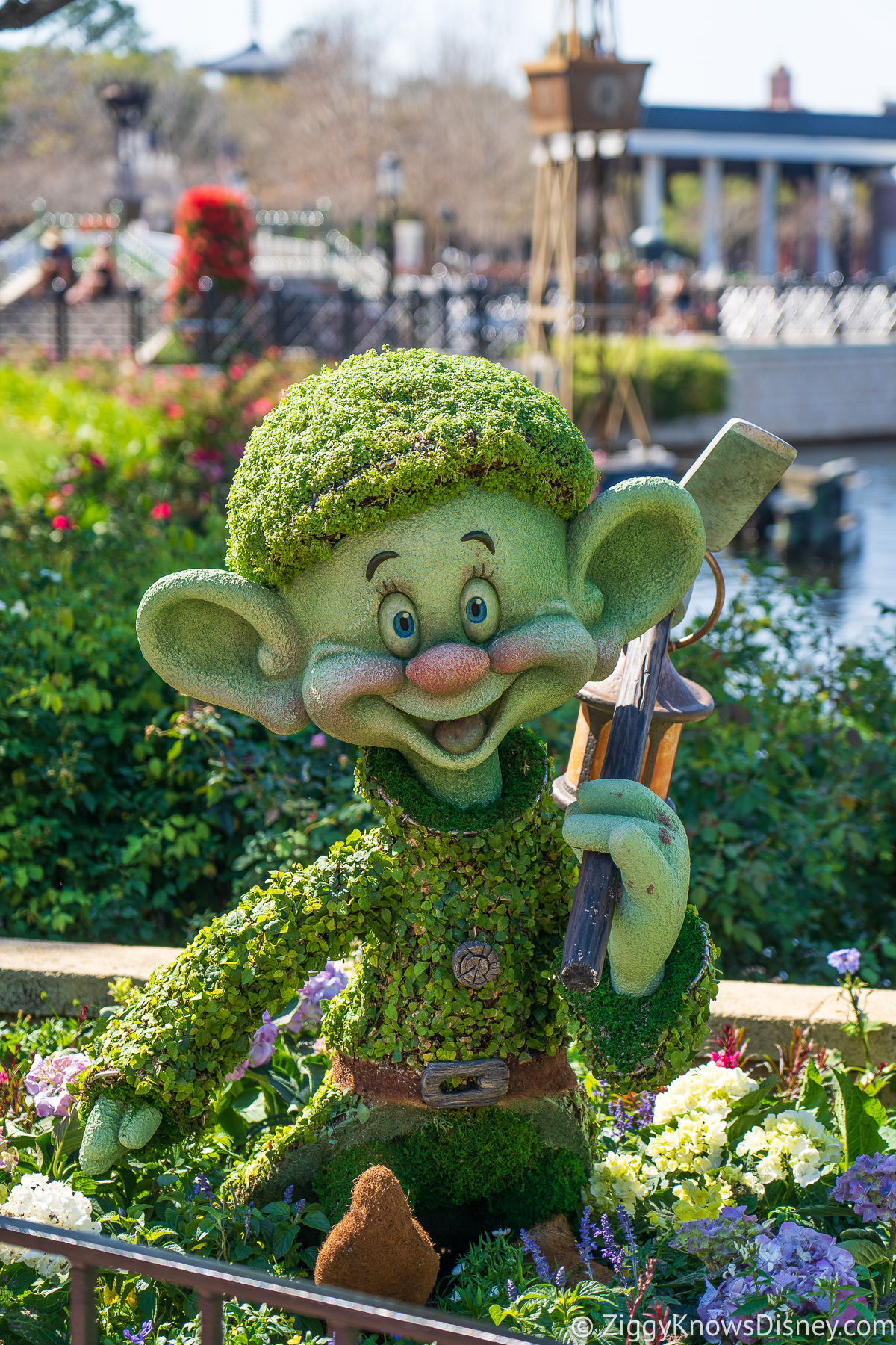 Dopey Topiary 2022 EPCOT Flower and Garden Festival