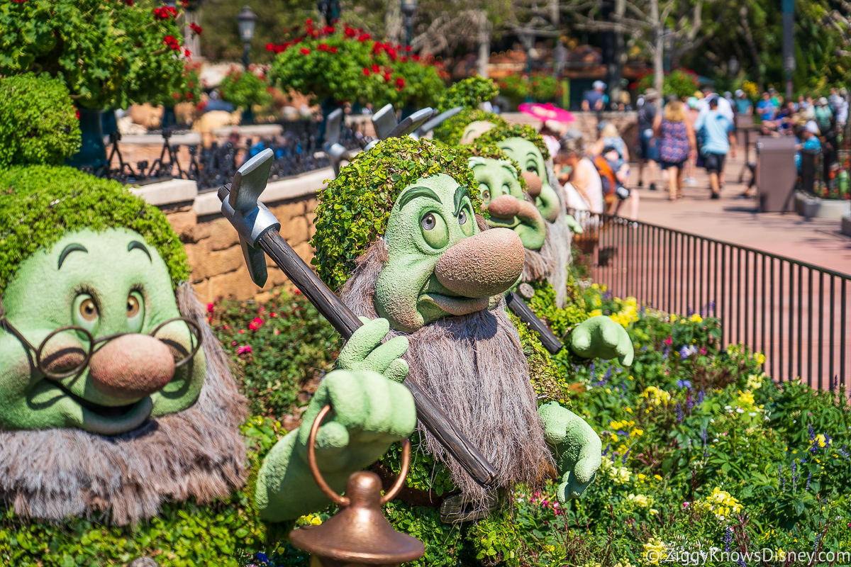 Seven Dwarfs Topiaries 2022 EPCOT Flower and Garden Festival