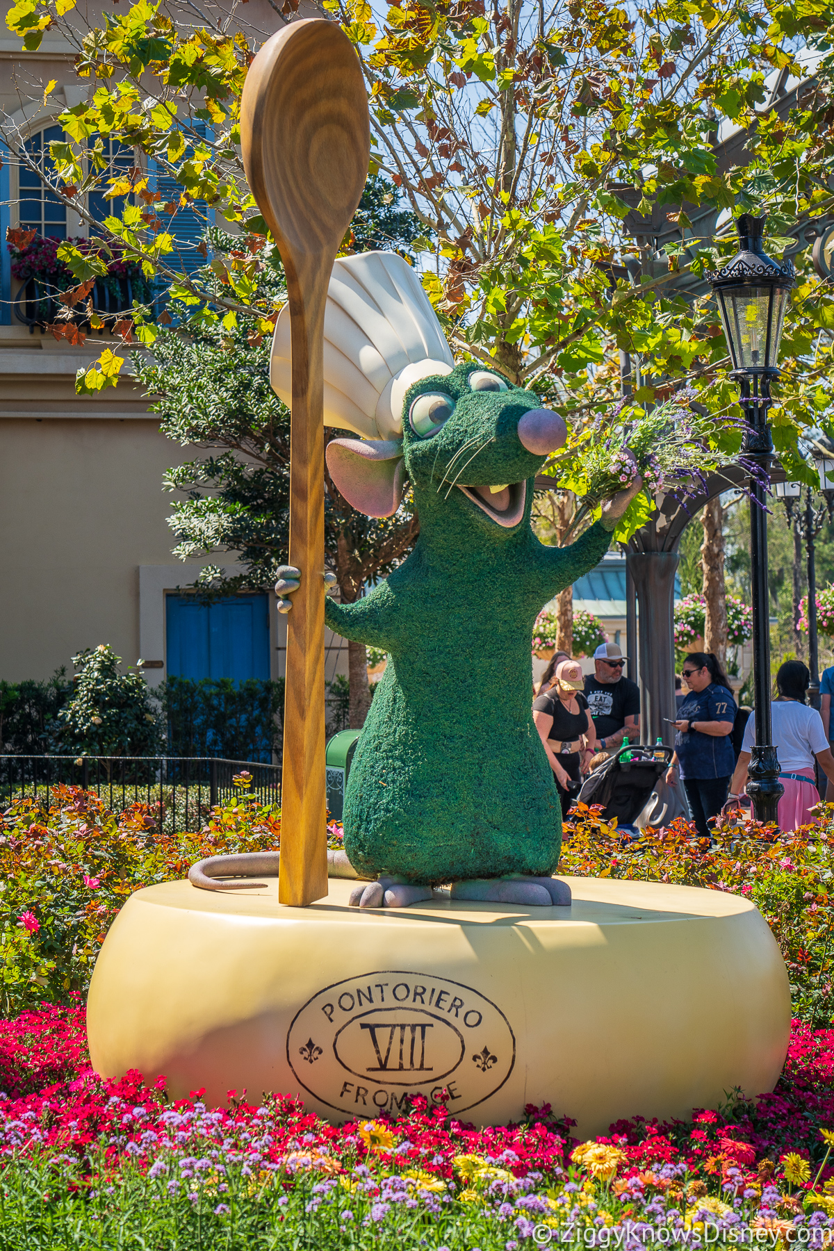 Remy Topiary 2022 EPCOT Flower and Garden Festival