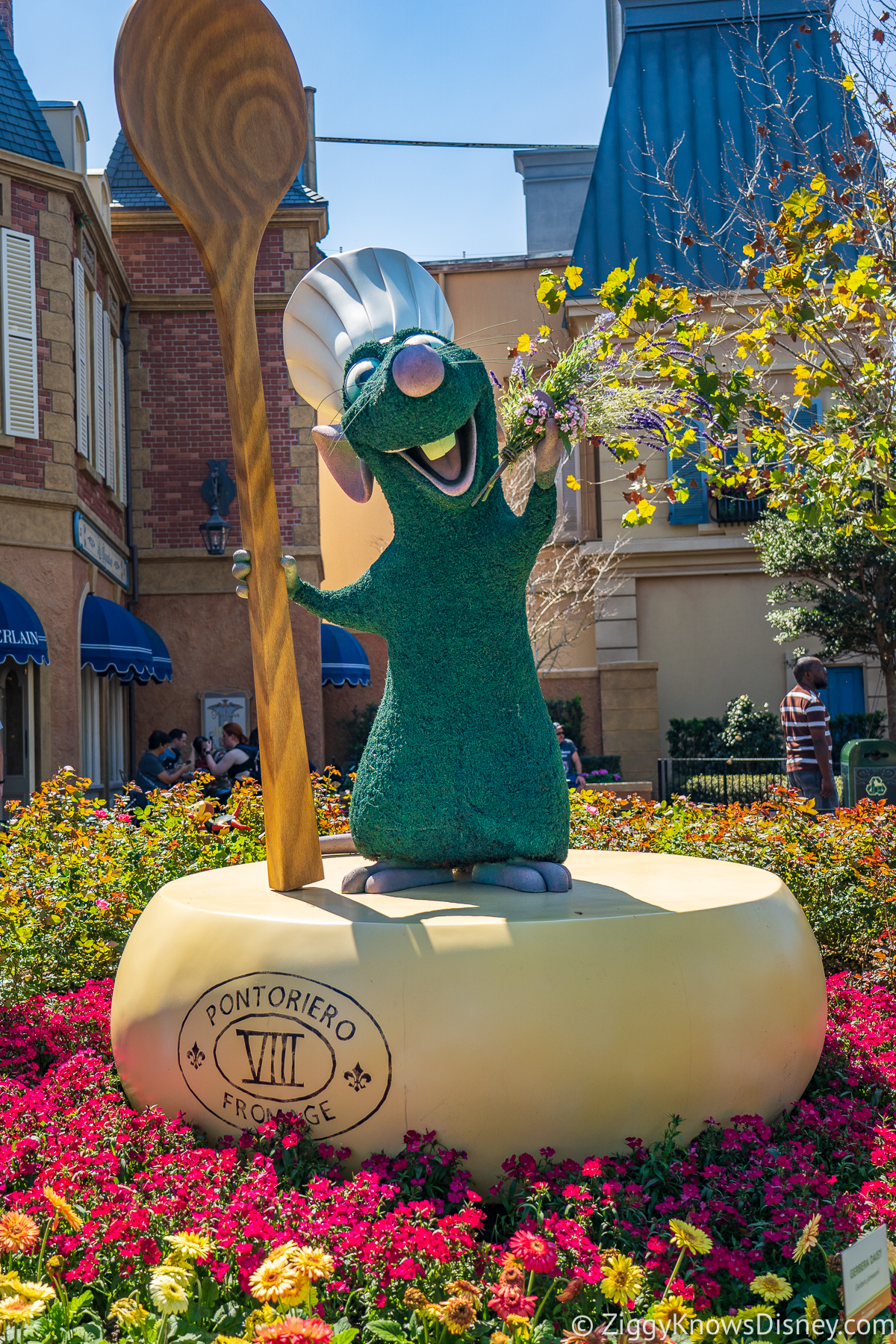 Remy Topiary 2022 EPCOT Flower and Garden Festival