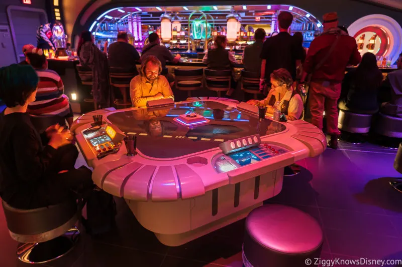 Playing Sabacc Sublight Lounge Star Wars: Galactic Starcruiser