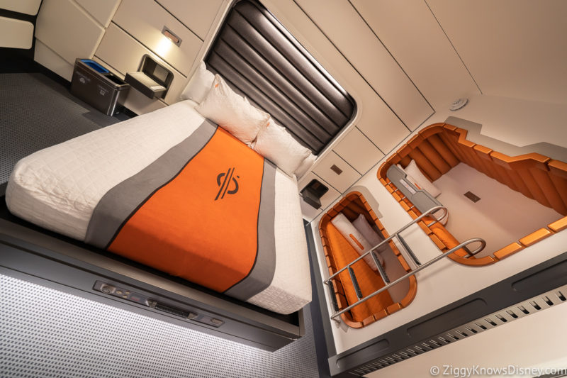Star Wars: Galactic Starcruiser Room with beds
