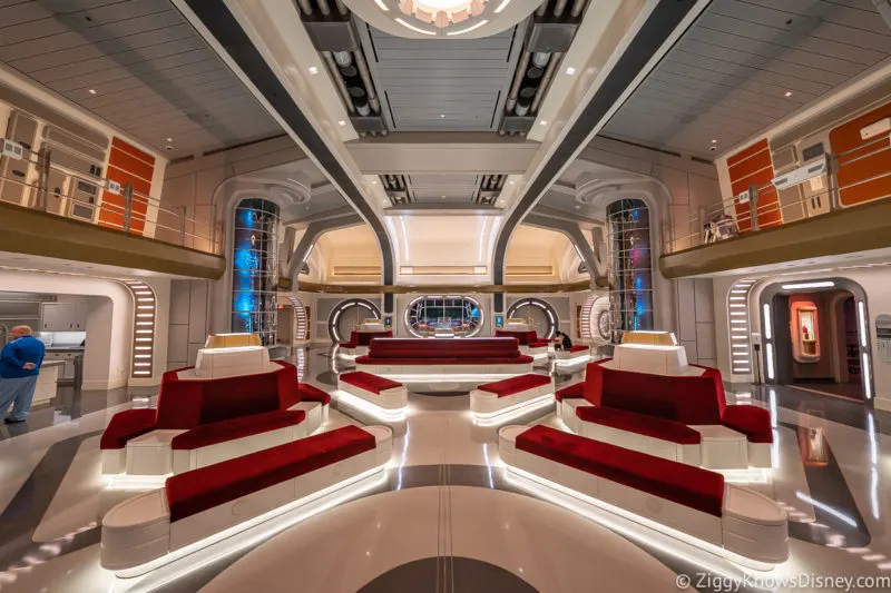 Lobby in Star Wars: Galactic Starcruiser