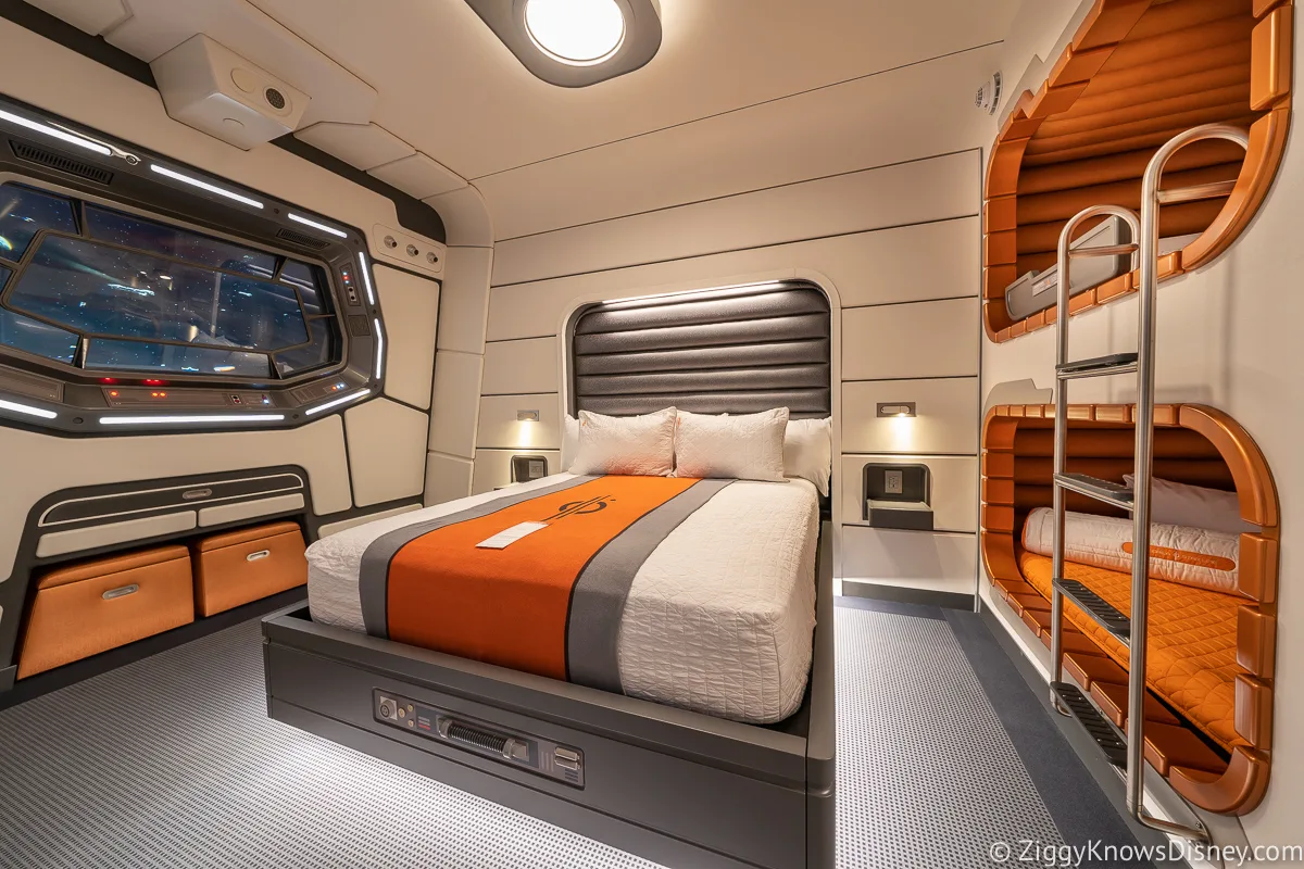 Star Wars: Galactic Starcruiser Guest Cabin