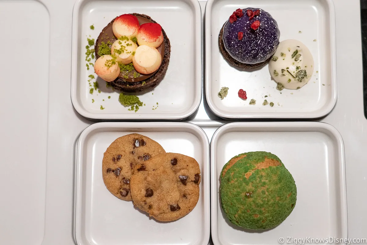 Tray of Dessert Crown of Corellia Dining Room