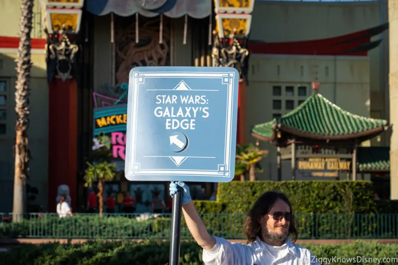 rope dropping Rise of the Resistance