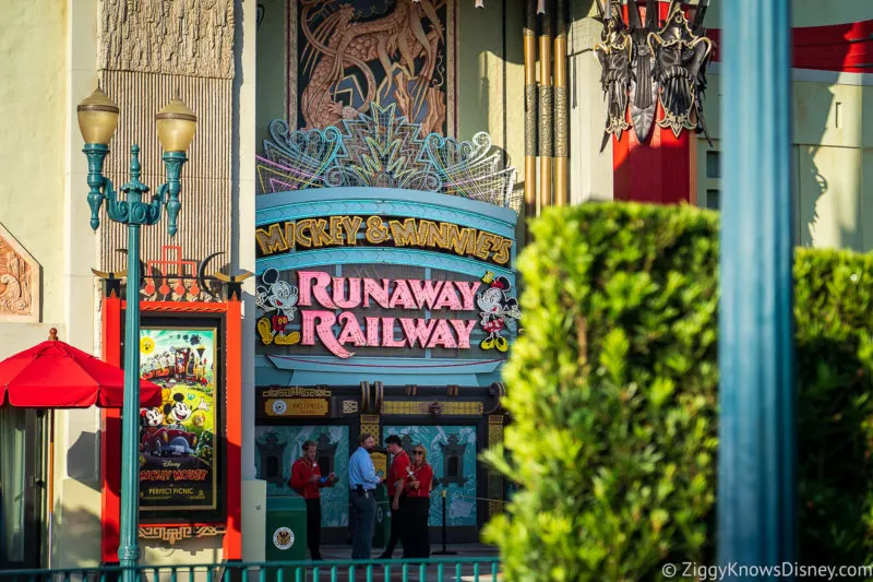 Mickey & Minnie's Runaway Railway entrance Hollywood Studios Genie Plus