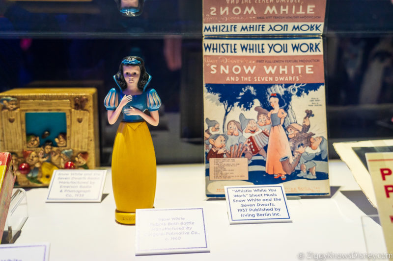 Snow White memorabilia D23 Expo