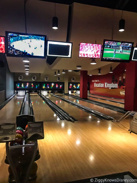 bowling alley Splitsville Disney Springs