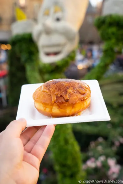 Beignet Caramélisé, Fourré Crème Vanille, Glacé au Caramel Fleur de Sel