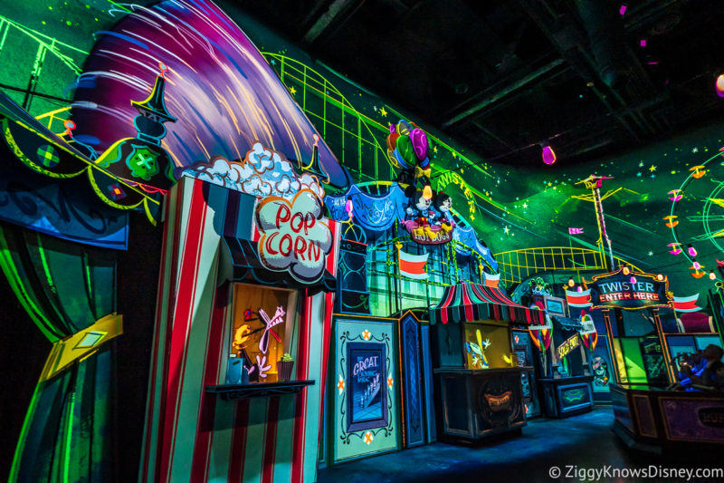 Mickey & Minnie's Runaway Railway carnival scene Hollywood Studios
