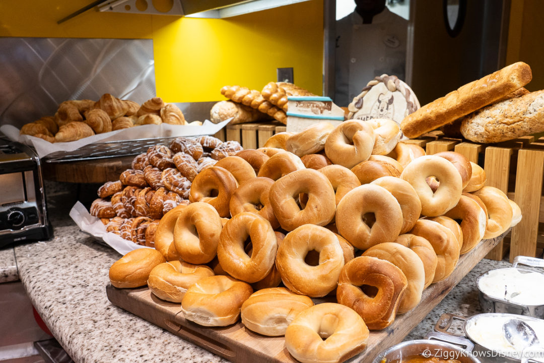 Best Character Breakfasts at Disney World in 2024 (RANKED)